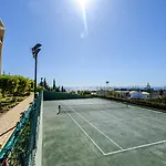 Apartamento Homes Eco With Terrace, 2 Swimming Pools & Tennis Court