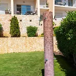 Homes Eco With Terrace, 2 Swimming Pools & Tennis Court Apartman