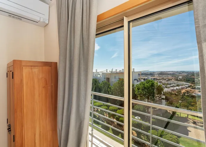 Homes Eco With Terrace, 2 Swimming Pools & Tennis Court Албуфейра