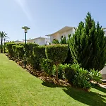 Homes Eco With Terrace, 2 Swimming Pools & Tennis Court 公寓 *