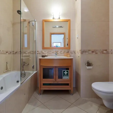 Homes Eco With Terrace, 2 Swimming Pools & Tennis Court * Αλμπουφέιρα